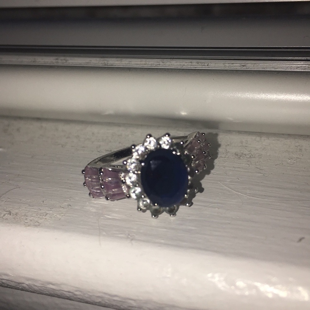Silver Ring - Picture 6 of 7